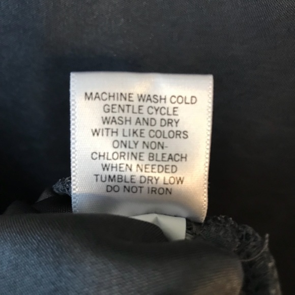 NWOT BANANA REPUBLIC Shell Tank (S) - Picture 4 of 5