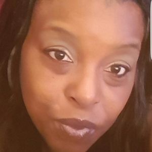 Meet your Posher, Nadia