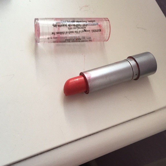 Lipstick bundle💄💋 - Picture 2 of 4