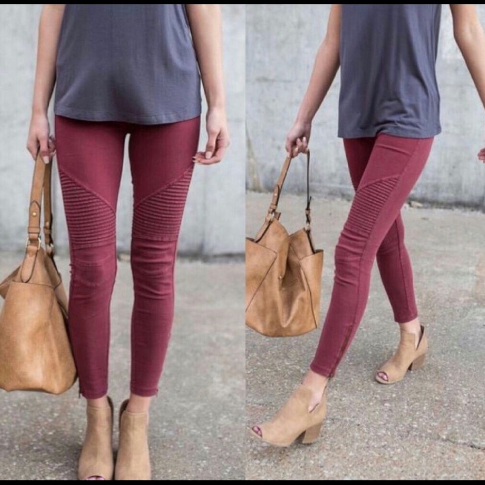 3 left! Burgundy MOttO leggings!