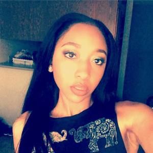 Meet your Posher, Victoria