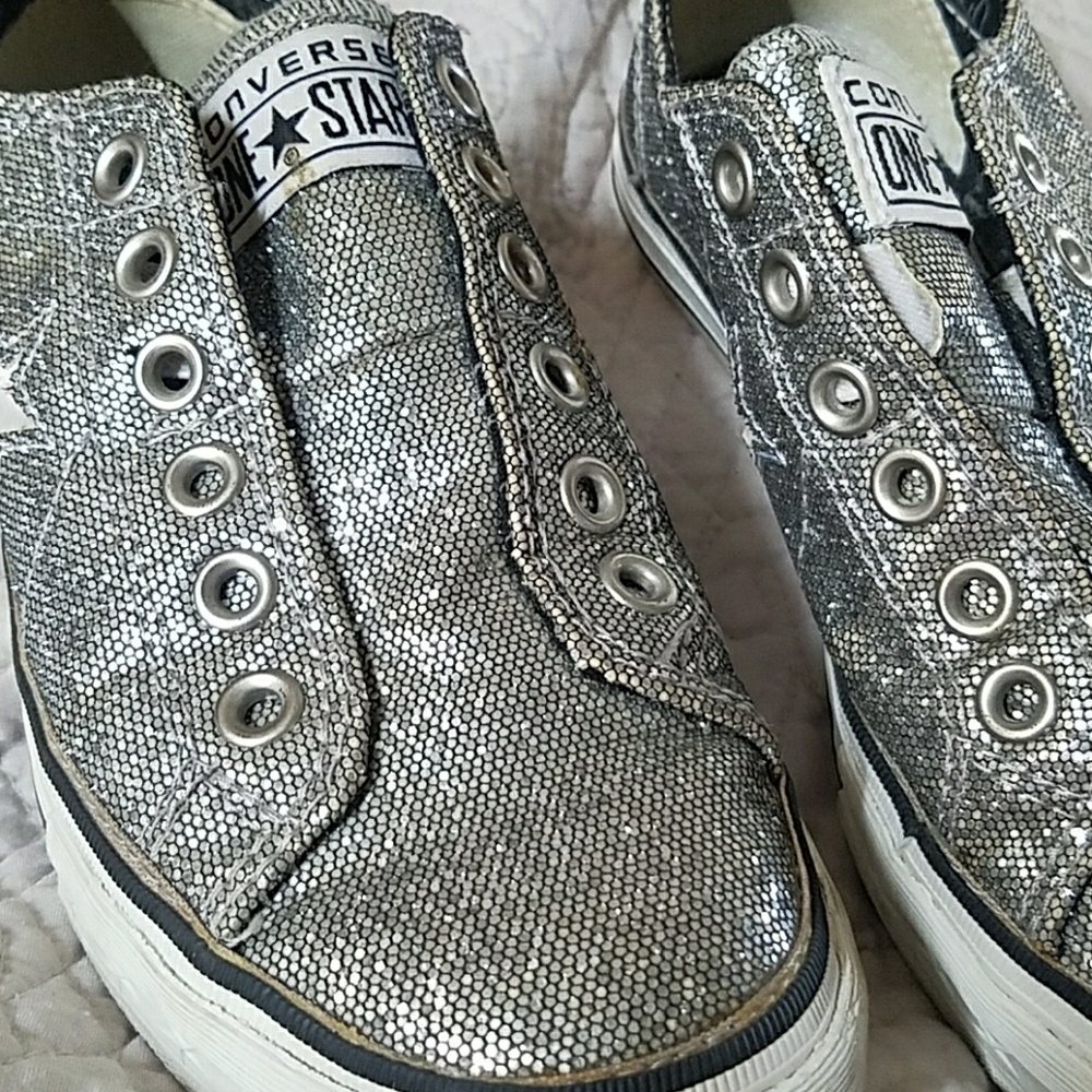 Converse size 7 silver sparkle