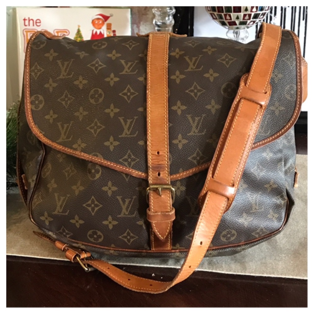 Authentic Louis Vuitton Saumur 35