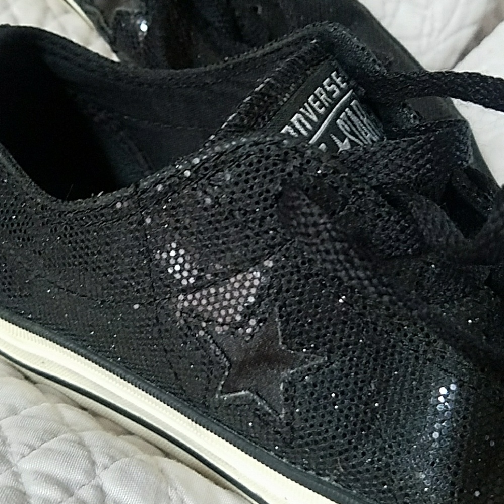 Black sparkle converse size 7
