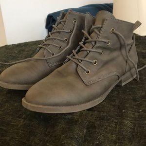 Ankle boots