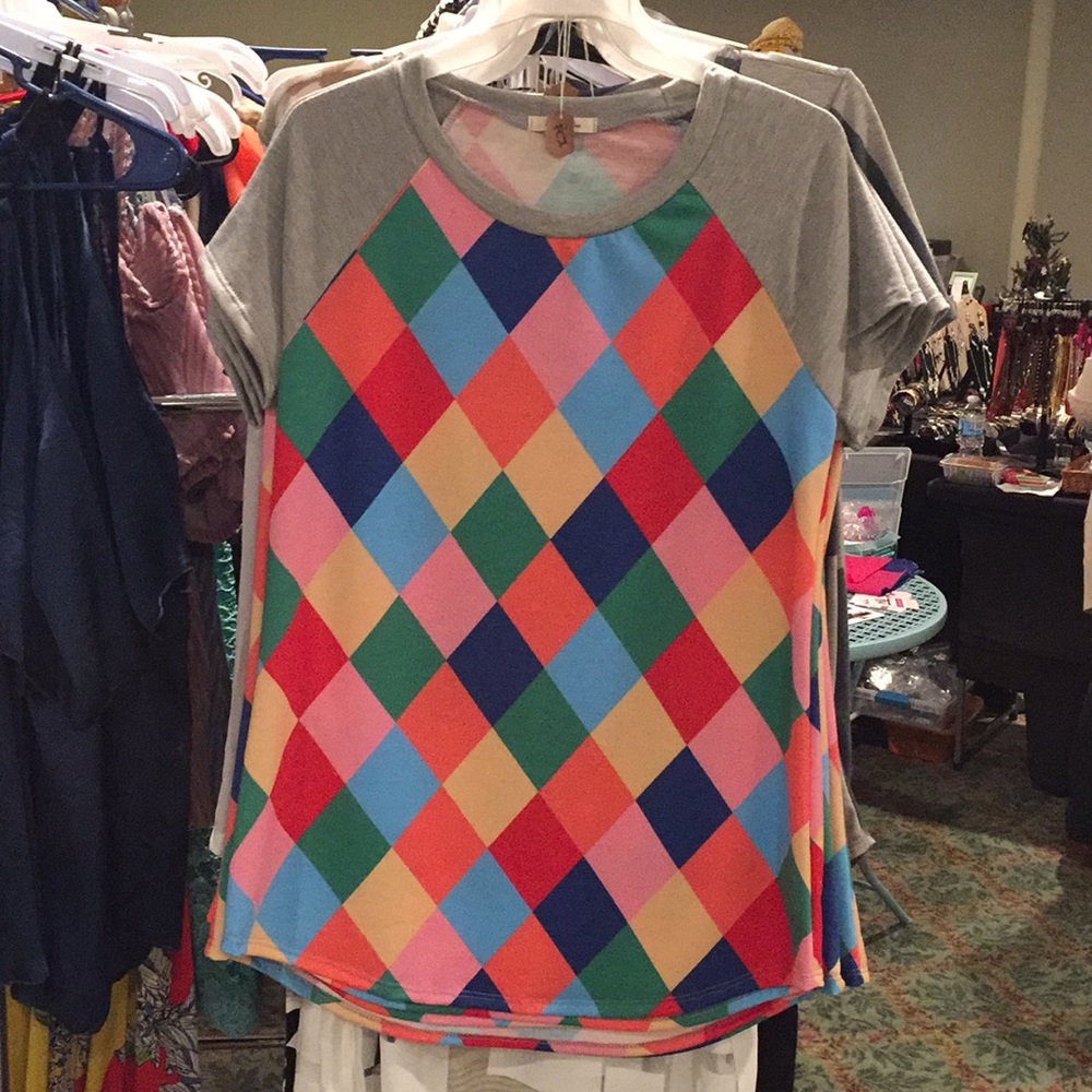 Super cute color block top