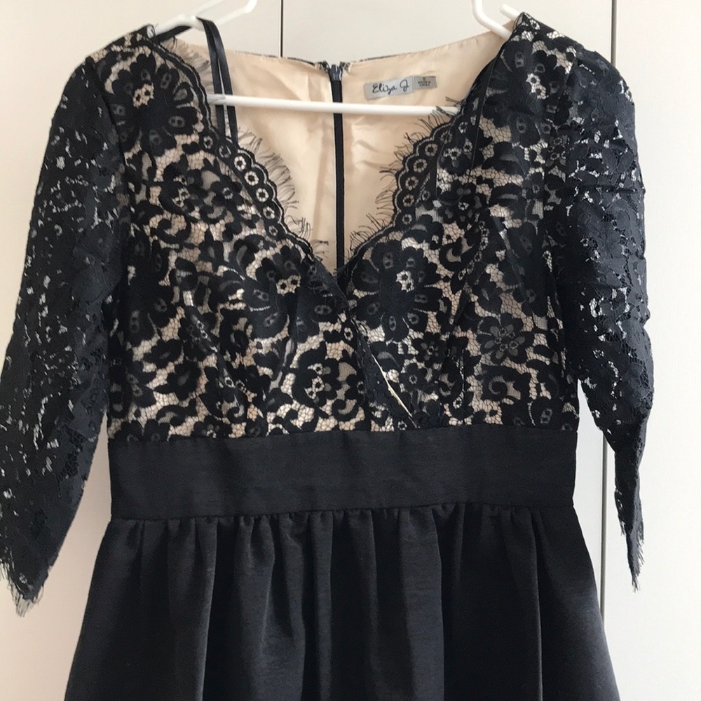 Great v-neck formal dress!