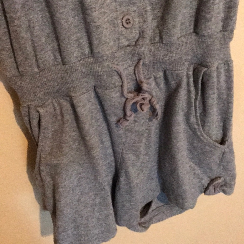 Grey romper - Picture 3 of 4