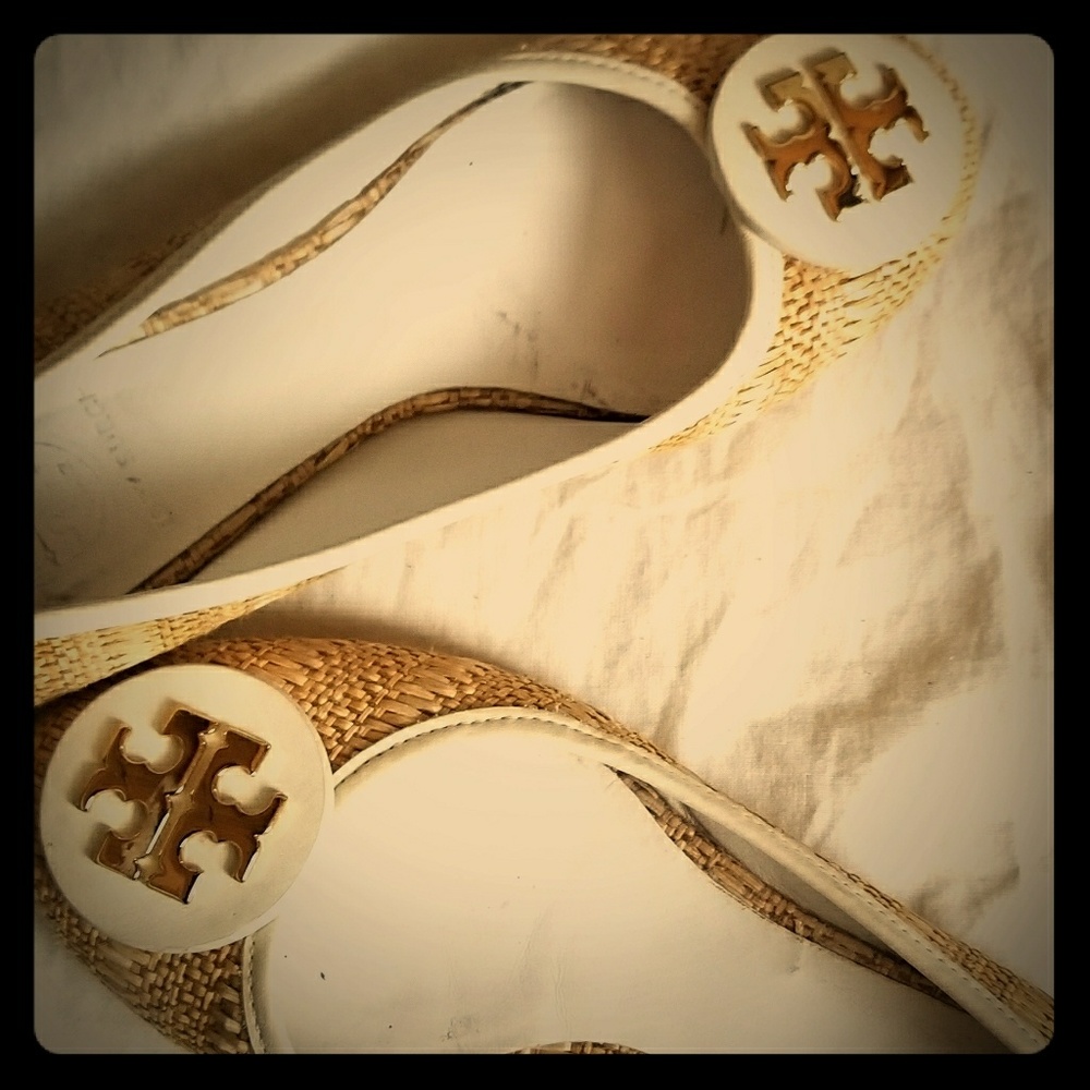 Tory burch Raffia Flats size 6