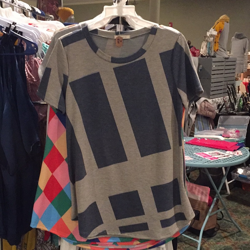 Grey and Blue Geoblock top