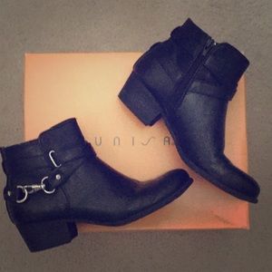 Worn once! Unisa booties- excellent condition
