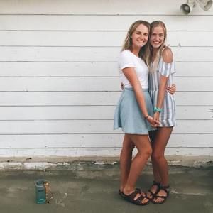 Meet your Posher, Elizabeth