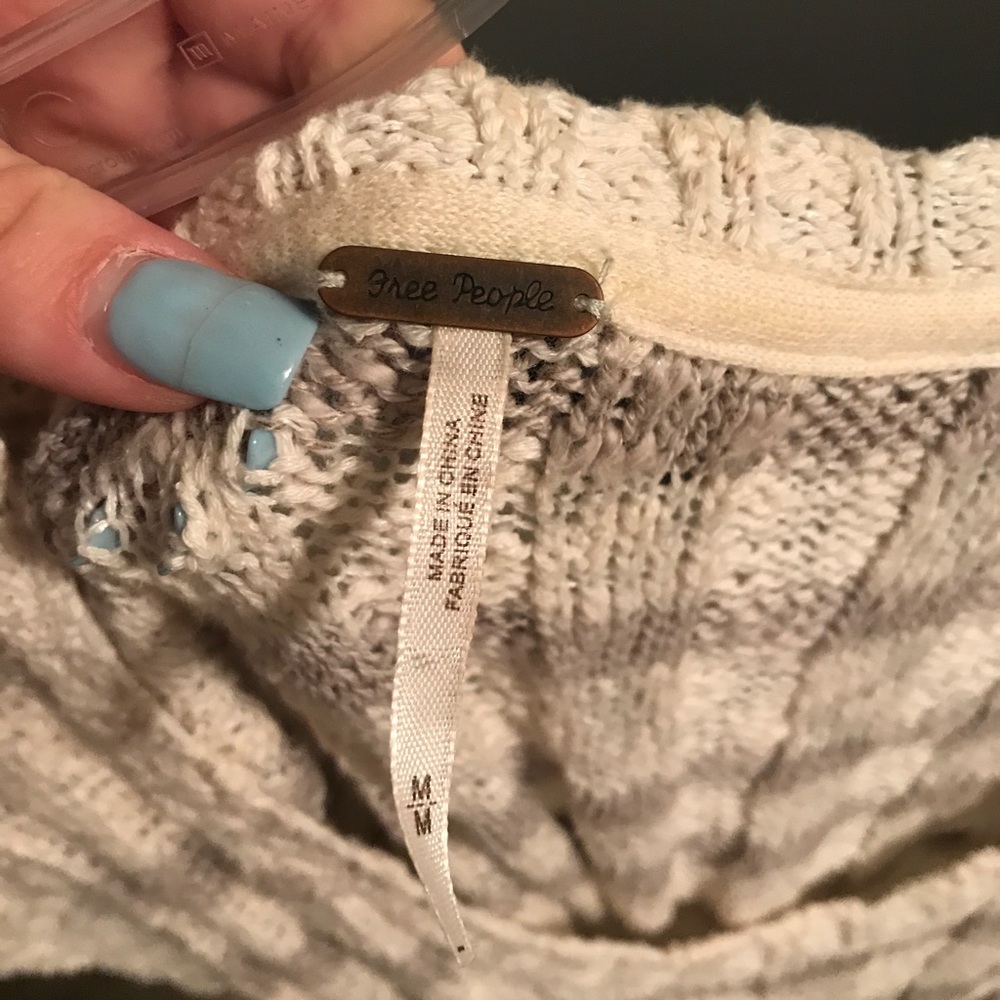 FREE PEOPLE TOP! - Picture 3 of 3