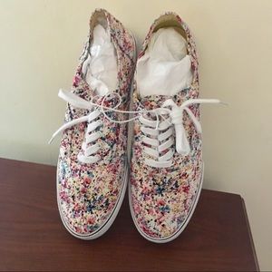 NWT Mossimo Paint Splatter Patterned Shoes