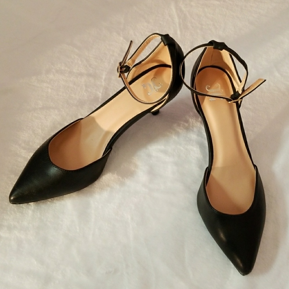 JC Journee Collection 2.5 inch heel black NWOB