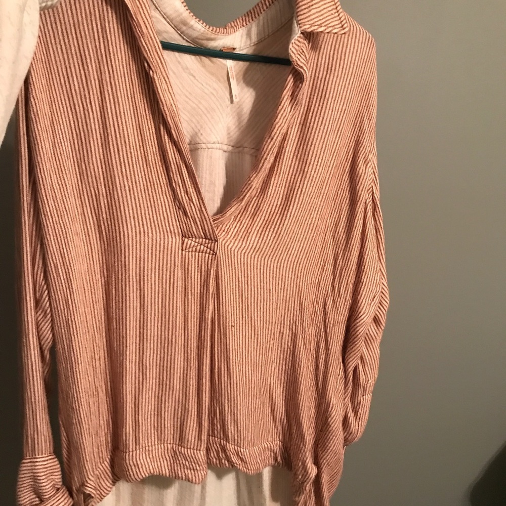 FREE PEOPLE LONG SLEEVE TOP!