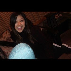 Meet your Posher, Claire