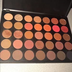 Morphe 35O2 Eyeshadow Palette