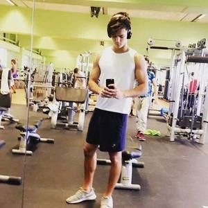 Meet your Posher, Bryson