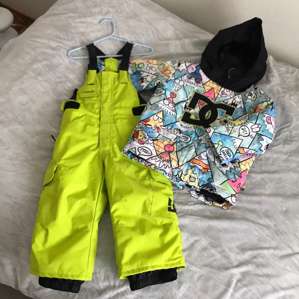DC boys❄️🏂Daredevil 🎿snow bib and Critter jacket