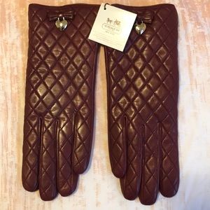 NWT Coach leather bow gloves!! Size 7 1/2