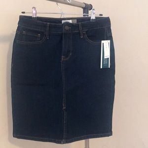 Old Navy blue denim skirt