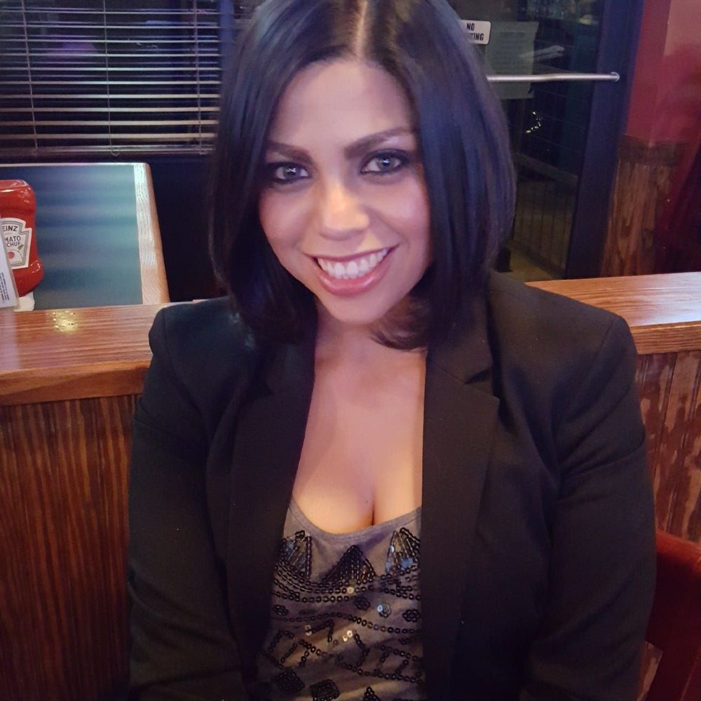 Meet your Posher, Leslie