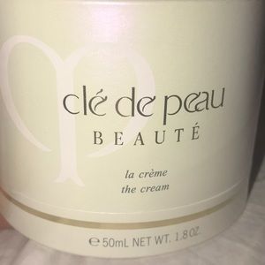 clé de pęau la creme the cream