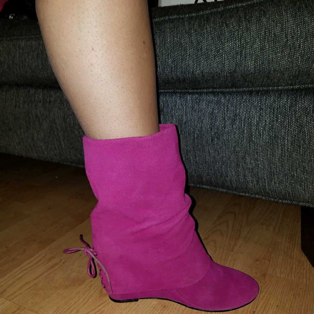 Betsy Johnson  suede boots
