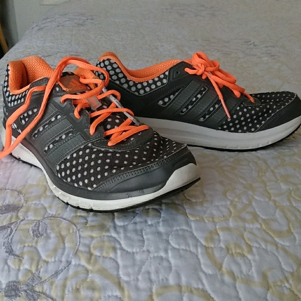 Tennis Shoes