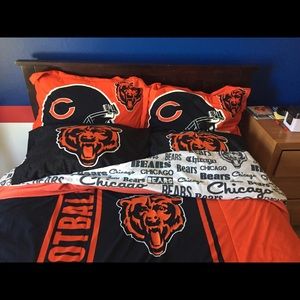 Comforter flat sheet fitted sheet 2 shams 2  cases