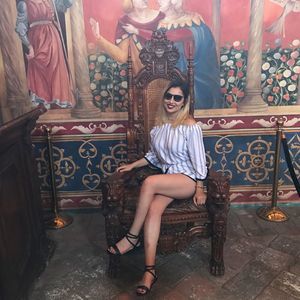 Meet your Posher, Darlyne