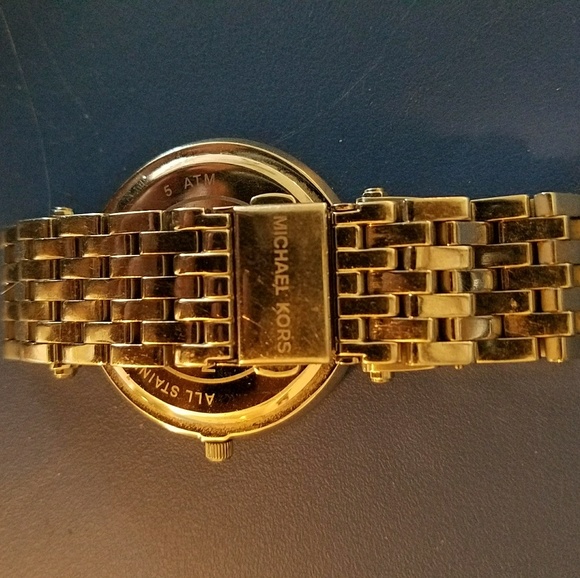 Michael Kors silver watch - Picture 2 of 3