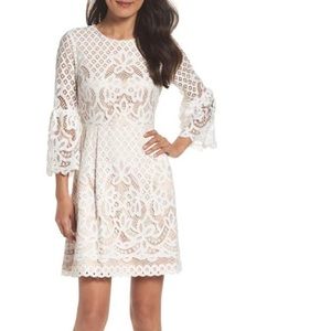 Gorgeous Eliza J bell sleeve dress