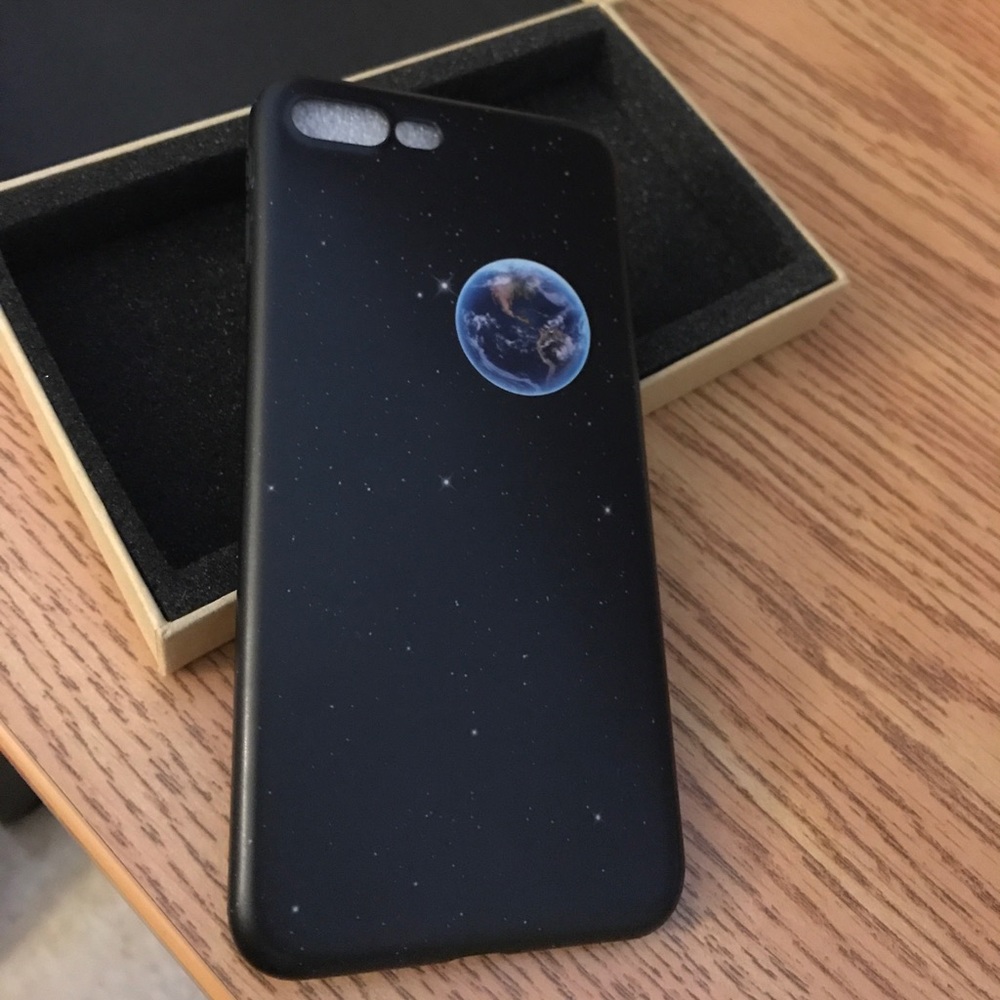 iPhone 7 Plus case - Picture 3 of 3