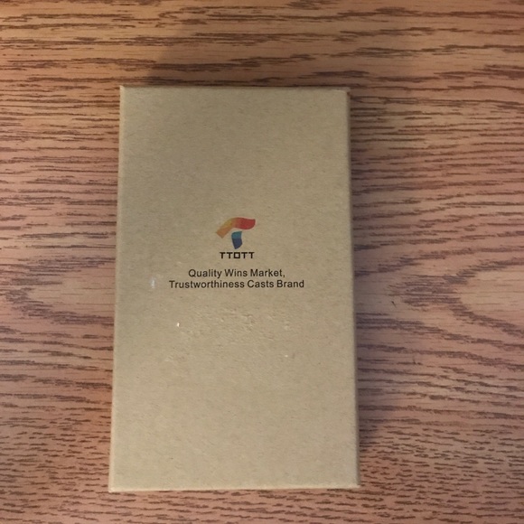 iPhone 7 Plus case - Picture 1 of 3