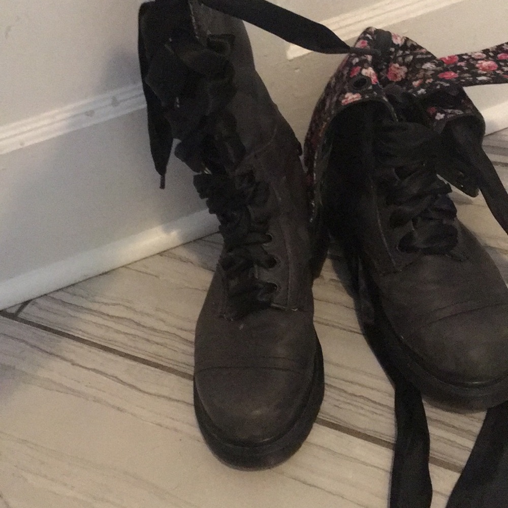 Doc martens triumph 1914