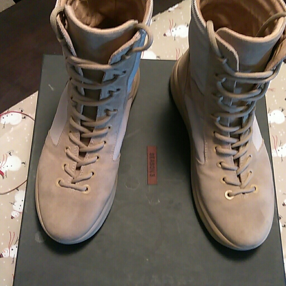 Yezzy Boot's