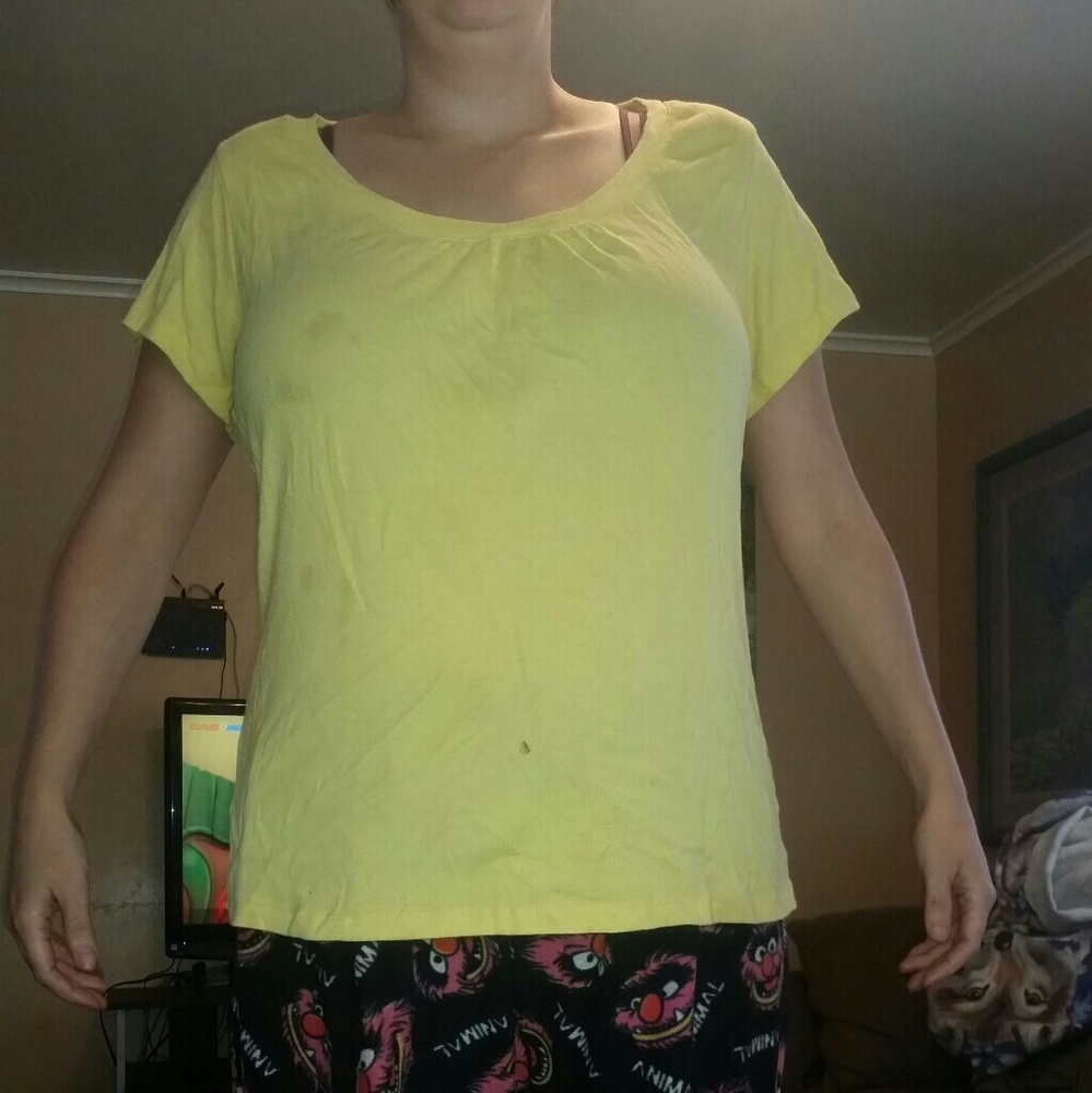 Yellow t shirt