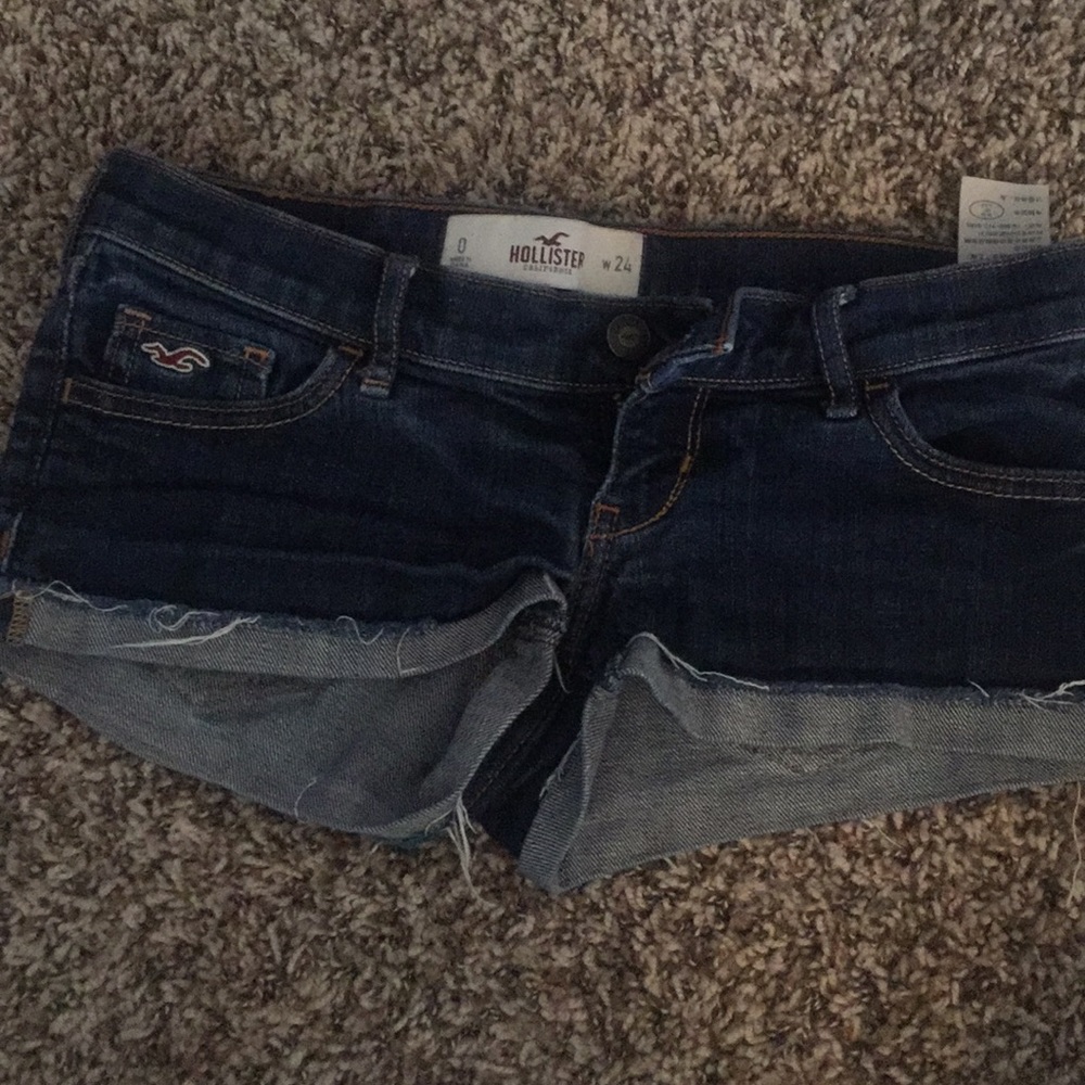 Shorts - Picture 3 of 4