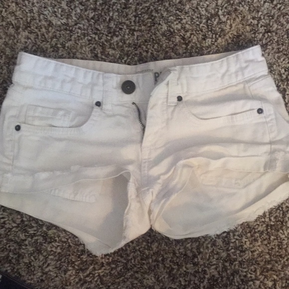 Shorts - Picture 4 of 4