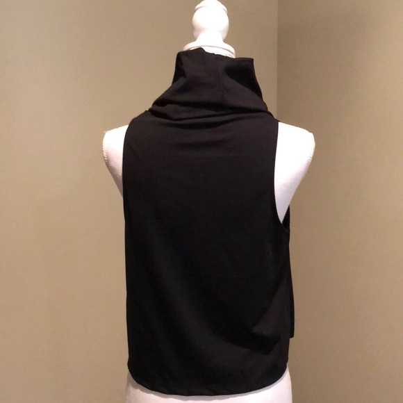 Top - Picture 2 of 3