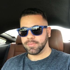 Meet your Posher, Ernesto