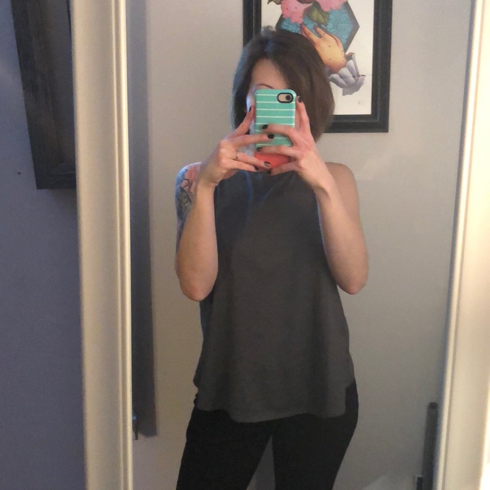 Open back grey tank top. Like new condition.