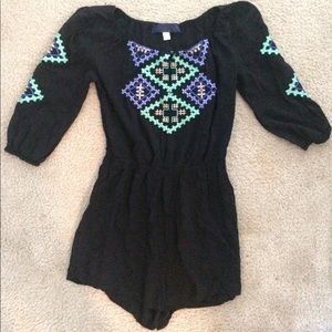 Francesca’s Black Aztec style romper sz S