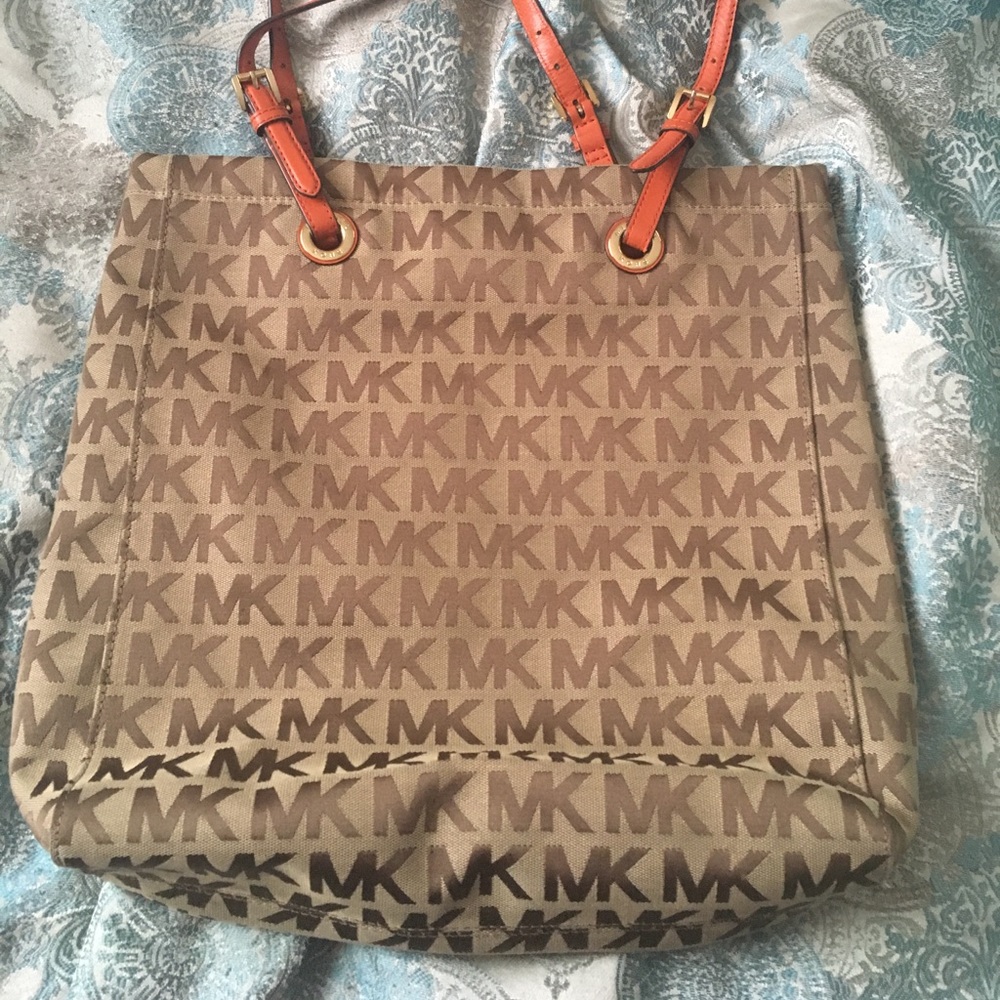 Michael Kors Beige Jet Set Travel Logo Tote