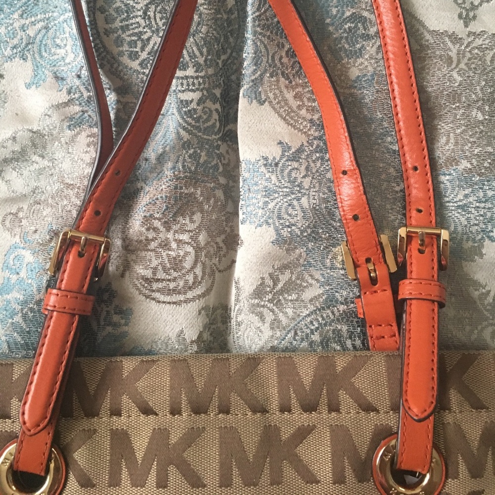 Michael Kors Beige Jet Set Travel Logo Tote - Picture 2 of 5
