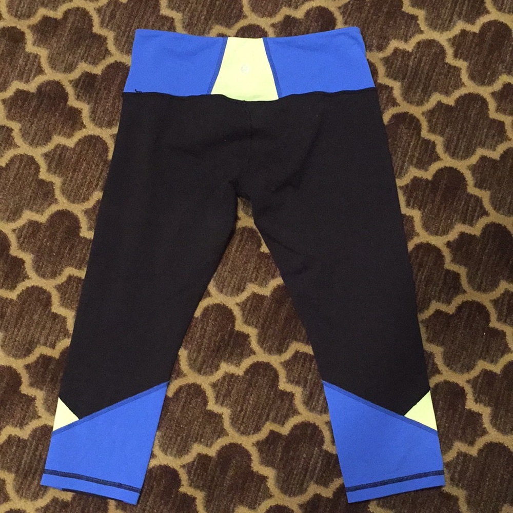 Lululemon Color Block Cropped Legging Size 6