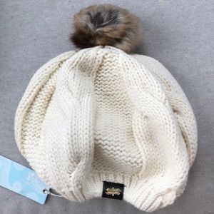NWT cable knit floppy beret with faux fur Pom Pom