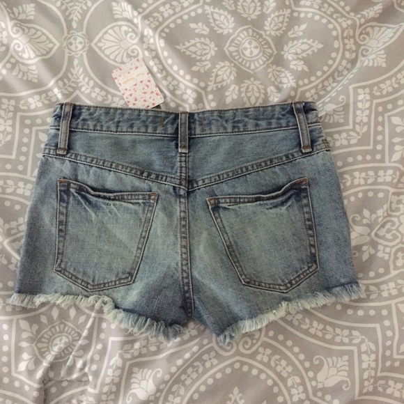 NWT Free People Rock Denim Uptown Short in Camp 25 - Picture 6 of 7